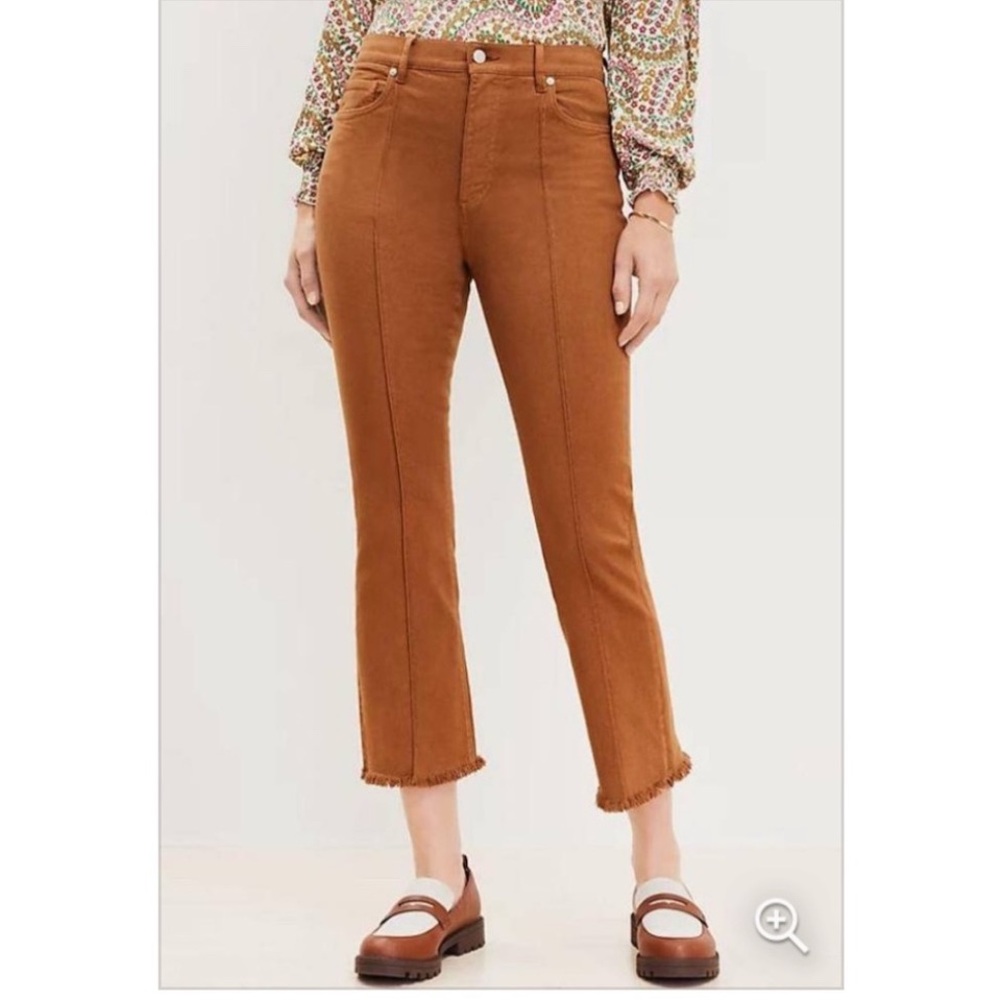 LOFT Pintucked High Rise Kick Crop